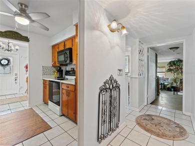Welcome to this charming 3-bedroom, 2-bath home that perfectly on Babe Zaharias Golf Course in Florida - for sale on GolfHomes.com, golf home, golf lot
