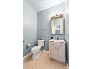 Fantastic location in the sought after Lakewood community, just on RedTail Golf Club in Illinois - for sale on GolfHomes.com, golf home, golf lot