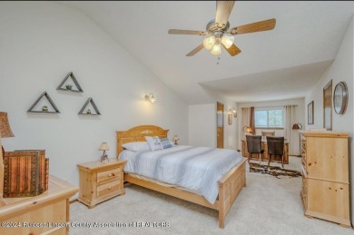 Beautiful 3 bedroom, 3.5 bath condo in Innsbrook Village! The on Innsbrook Village Country Club in New Mexico - for sale on GolfHomes.com, golf home, golf lot