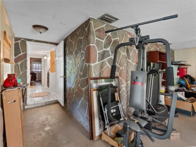 Welcome to this charming 3-bedroom, 2-bath home that perfectly on Babe Zaharias Golf Course in Florida - for sale on GolfHomes.com, golf home, golf lot