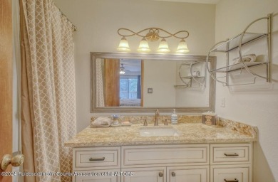 Beautiful 3 bedroom, 3.5 bath condo in Innsbrook Village! The on Innsbrook Village Country Club in New Mexico - for sale on GolfHomes.com, golf home, golf lot