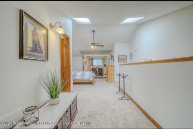 Beautiful 3 bedroom, 3.5 bath condo in Innsbrook Village! The on Innsbrook Village Country Club in New Mexico - for sale on GolfHomes.com, golf home, golf lot