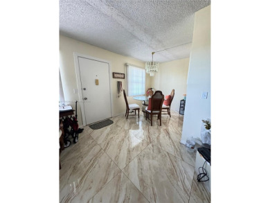 Fantastic opportunity! Beautiful 2/1/1 condo in Kingsley - on Flamingo Lakes Country Club in Florida - for sale on GolfHomes.com, golf home, golf lot