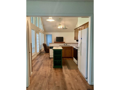 Priced below Wood CAD appraised value shows MOTIVATED seller who on Holly Lake Ranch Golf Club in Texas - for sale on GolfHomes.com, golf home, golf lot