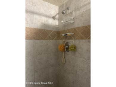 Charming single story, 2 bedroom, 2 bath condo nestled right on Mallards Landing Golf Course in Florida - for sale on GolfHomes.com, golf home, golf lot