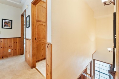 Beautiful 1920sf (4 bedroom/3 bath) mountain home located on a on Forest Meadows Golf Course in California - for sale on GolfHomes.com, golf home, golf lot