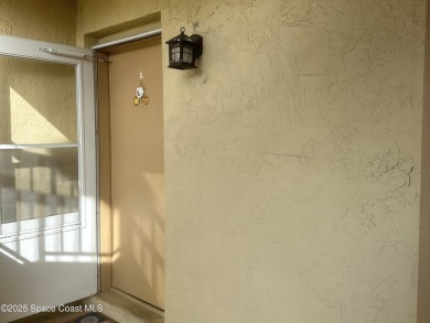 Charming single story, 2 bedroom, 2 bath condo nestled right on Mallards Landing Golf Course in Florida - for sale on GolfHomes.com, golf home, golf lot