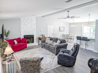 Are you looking for a Move-in ready home in a great on Shadowmoss Plantation Golf Club in South Carolina - for sale on GolfHomes.com, golf home, golf lot