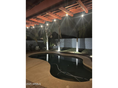 MOTIVATED SELLER!Welcome to your own private retreat in the on The Golf Club At Johnson Ranch in Arizona - for sale on GolfHomes.com, golf home, golf lot