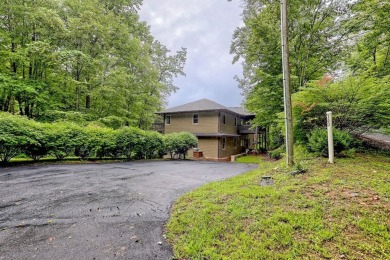 Stunning, Sky Valley Golf Course Home featuring 4 large bedrooms on Sky Valley Resort and Country Club in Georgia - for sale on GolfHomes.com, golf home, golf lot