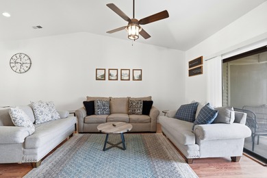 This 2 bedroom, 2 bathroom walk up condo offers 1,302 square on Thousand Hills Golf Resort in Missouri - for sale on GolfHomes.com, golf home, golf lot