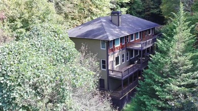 Stunning, Sky Valley Golf Course Home featuring 4 large bedrooms on Sky Valley Resort and Country Club in Georgia - for sale on GolfHomes.com, golf home, golf lot