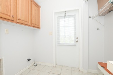 MOVE-IN READY!  Savanna Club is a 55+ community that is close to on Savanna Golf Club in Florida - for sale on GolfHomes.com, golf home, golf lot