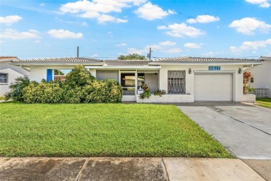 Welcome to the highly sought-after Mainlands of Tamarac (Unit 3) on Mainlands Golf Club in Florida - for sale on GolfHomes.com, golf home, golf lot