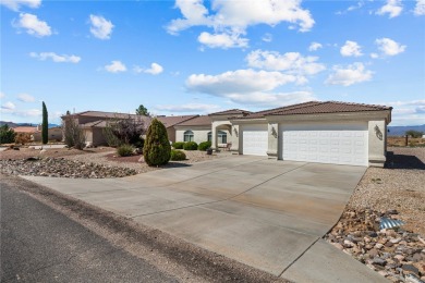 This delightful 3-bedroom, 2-bath residence offers the perfect on Valle Vista Golf Course in Arizona - for sale on GolfHomes.com, golf home, golf lot