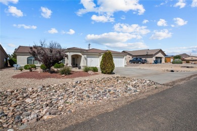 This delightful 3-bedroom, 2-bath residence offers the perfect on Valle Vista Golf Course in Arizona - for sale on GolfHomes.com, golf home, golf lot