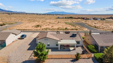 This delightful 3-bedroom, 2-bath residence offers the perfect on Valle Vista Golf Course in Arizona - for sale on GolfHomes.com, golf home, golf lot