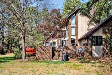 LAKEFRONT Opportunity with INCREDIBLE POTENTIAL!!!
This home on Beacon Ridge Golf and Country Club in North Carolina - for sale on GolfHomes.com, golf home, golf lot