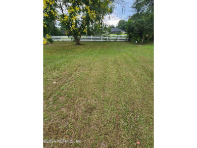 Sturdy brick ranch home with side entry garage.  Located on on Keystone Heights Golf and Country Club in Florida - for sale on GolfHomes.com, golf home, golf lot