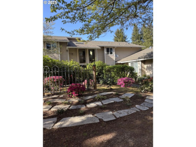 This is a beautiful lakefront condo with numerous re-model on Charbonneau Golf Club in Oregon - for sale on GolfHomes.com, golf home, golf lot