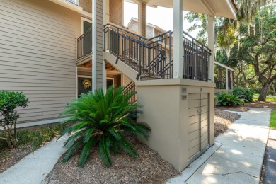 Gorgeous, 2 bedroom, 2 bath, first floor condo with golf views on The Seabrook Island Club in South Carolina - for sale on GolfHomes.com, golf home, golf lot