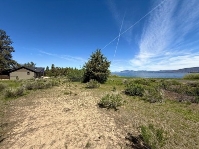 Rare homesite with unobstructed panoramic views of Klamath Lake on Running Y Ranch Resort in Oregon - for sale on GolfHomes.com, golf home, golf lot