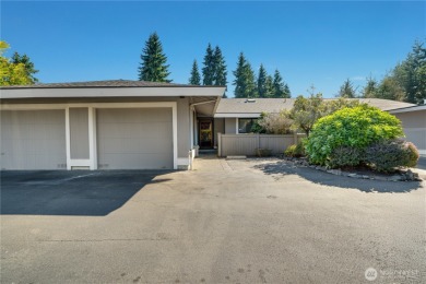 Embrace easy living in this beautifully refreshed 2BD 1.75BA on Highlands Golf Club in Washington - for sale on GolfHomes.com, golf home, golf lot