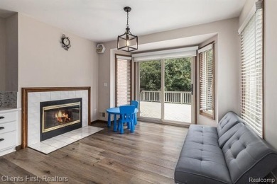 Move-in ready with immediate occupancy! This beautiful colonial on Pheasant Run Golf Club in Michigan - for sale on GolfHomes.com, golf home, golf lot