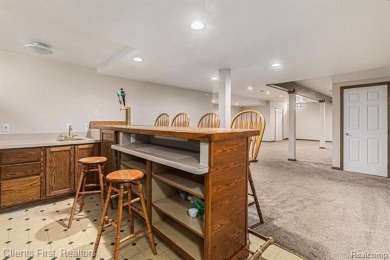 Move-in ready with immediate occupancy! This beautiful colonial on Pheasant Run Golf Club in Michigan - for sale on GolfHomes.com, golf home, golf lot