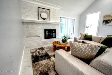 Move right in to this beautifully renovated 4-bedroom, 3 on Hollywood Golf Club in New Jersey - for sale on GolfHomes.com, golf home, golf lot