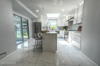 Move right in to this beautifully renovated 4-bedroom, 3 on Hollywood Golf Club in New Jersey - for sale on GolfHomes.com, golf home, golf lot