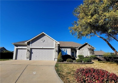 BEAUTIFUL! This home sits on a cul-de-sac lot in an incredible on Paradise Pointe Golf Complex in Missouri - for sale on GolfHomes.com, golf home, golf lot