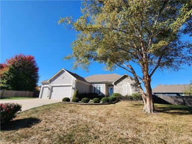 BEAUTIFUL! This home sits on a cul-de-sac lot in an incredible on Paradise Pointe Golf Complex in Missouri - for sale on GolfHomes.com, golf home, golf lot