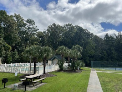 Looking for the perfect combination of beach and golf?  Then on Aberdeen Golf and Country Club in South Carolina - for sale on GolfHomes.com, golf home, golf lot