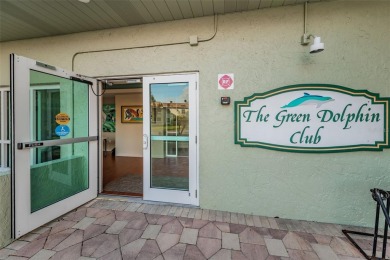 Great opportunity to enjoy living a carefree lifestyle in this on Tarpon Springs Golf Course in Florida - for sale on GolfHomes.com, golf home, golf lot