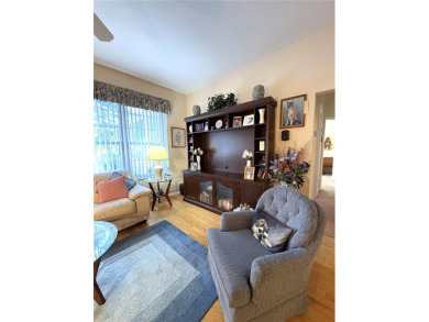 Beautifully maintained home located in the Fairway Estates on Rainbow Springs Golf and Country Club in Florida - for sale on GolfHomes.com, golf home, golf lot