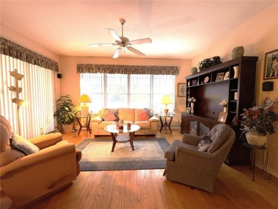 Beautifully maintained home located in the Fairway Estates on Rainbow Springs Golf and Country Club in Florida - for sale on GolfHomes.com, golf home, golf lot