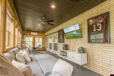 Beautifully updated 4 bedroom, 2 bathroom home in Village Green on Twin Lakes Golf Club in Arkansas - for sale on GolfHomes.com, golf home, golf lot