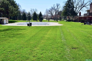 Dennis McGuire, M: , dennis.mcguire,   - Enjoy the convenience on Oak Hills Country Club in Nebraska - for sale on GolfHomes.com, golf home, golf lot