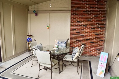 Dennis McGuire, M: , dennis.mcguire,   - Enjoy the convenience on Oak Hills Country Club in Nebraska - for sale on GolfHomes.com, golf home, golf lot