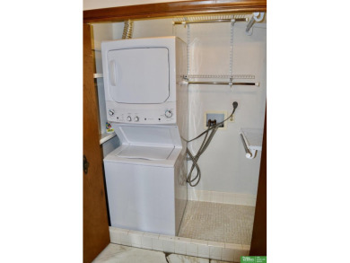 Dennis McGuire, M: , dennis.mcguire,   - Enjoy the convenience on Oak Hills Country Club in Nebraska - for sale on GolfHomes.com, golf home, golf lot