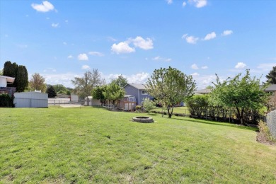 Gorgeous, fully remodeled home just moments from Esmeralda Golf on Esmeralda Golf Course in Washington - for sale on GolfHomes.com, golf home, golf lot