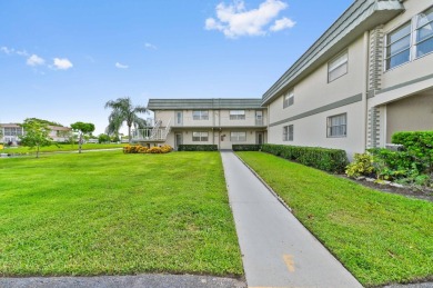 **REVERSED LIVING**THIS IS A UNIQUE MUST SEE.1 bedroom 1 and a on Kings Point Golf -Flanders Way in Florida - for sale on GolfHomes.com, golf home, golf lot
