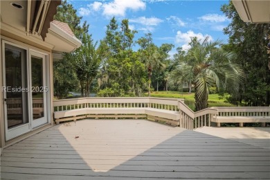 This timeless residence in Long Cove is a true blend of on Long Cove Club in South Carolina - for sale on GolfHomes.com, golf home, golf lot