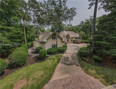 This timeless residence in Long Cove is a true blend of on Long Cove Club in South Carolina - for sale on GolfHomes.com, golf home, golf lot