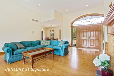 This all brick home, has everything you will need for easy on The Sawmill Golf Club in Michigan - for sale on GolfHomes.com, golf home, golf lot