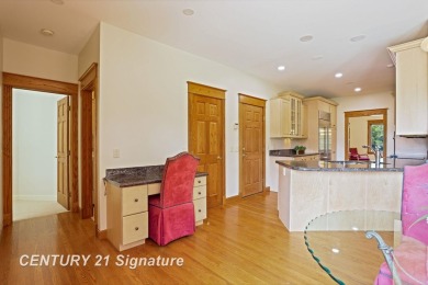 This all brick home, has everything you will need for easy on The Sawmill Golf Club in Michigan - for sale on GolfHomes.com, golf home, golf lot