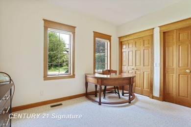 This all brick home, has everything you will need for easy on The Sawmill Golf Club in Michigan - for sale on GolfHomes.com, golf home, golf lot