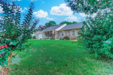 Pristine 3 bedroom, 2 bath home with oversized 1-car garage in on Tupelo Bay Golf Complex  in South Carolina - for sale on GolfHomes.com, golf home, golf lot