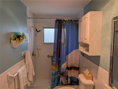 Location, location, location...Great opportunity to purchase a on Mainlands Golf Club in Florida - for sale on GolfHomes.com, golf home, golf lot